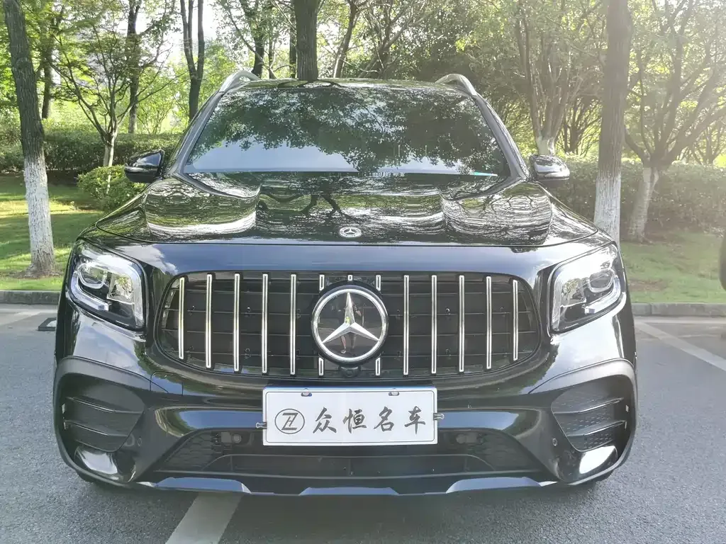 Mercedes-Benz GLB — фото 10