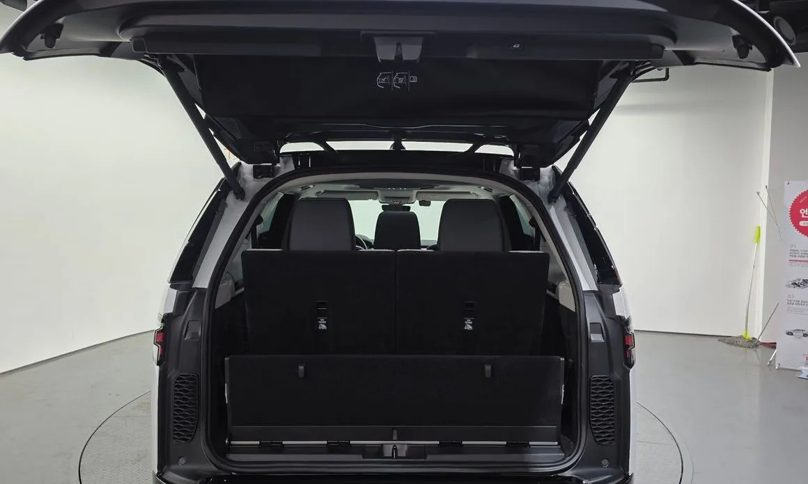 Land Rover Discovery 2025 из KR, фото 2