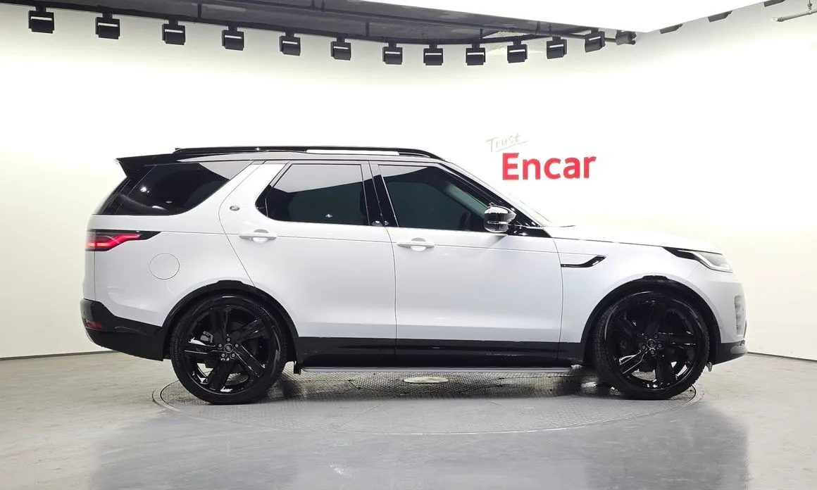 Land Rover Discovery 2025 из KR, фото 4