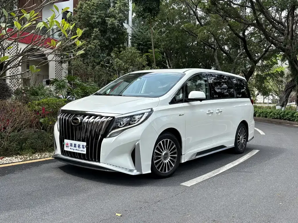 GAC Motor Trumpchi M8 — фото 1