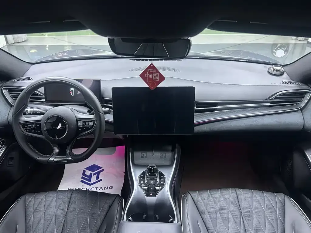 BYD Seal — фото 3