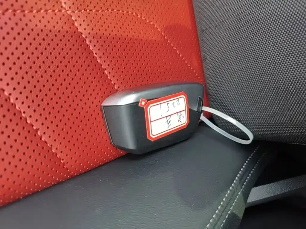 BMW 2 Series 2025 из CN, фото 8