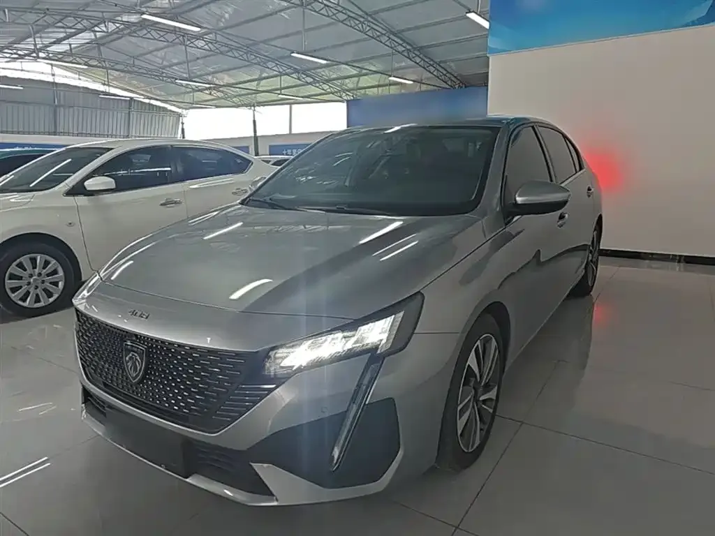 Peugeot 408