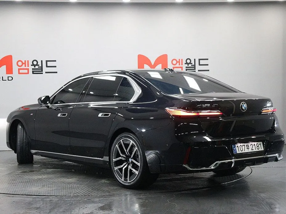 BMW 7-Series 2024 из KR, фото 7