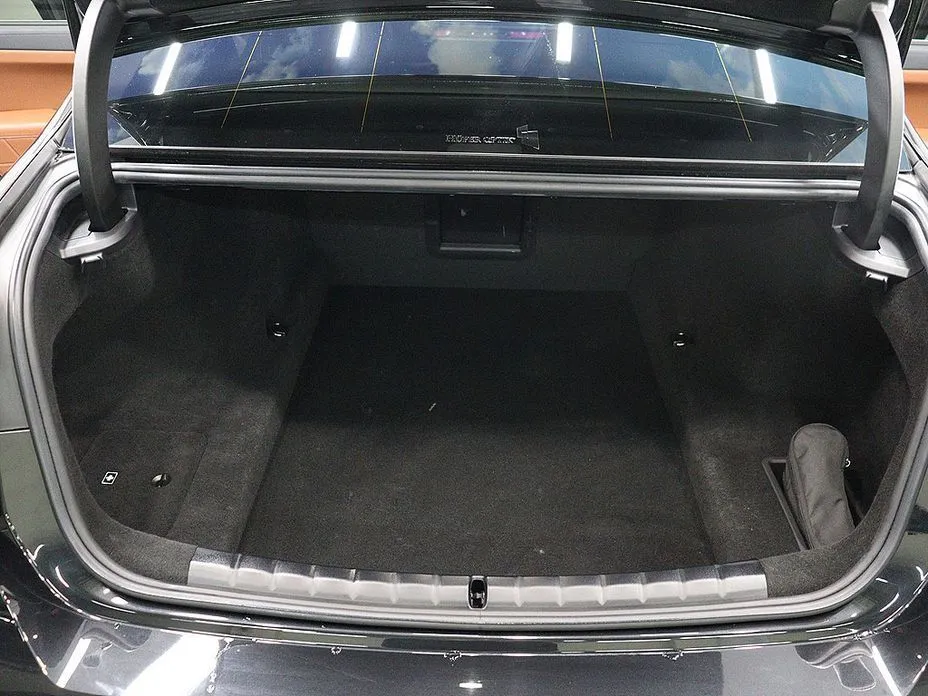 BMW 7-Series 2024 из KR, фото 3