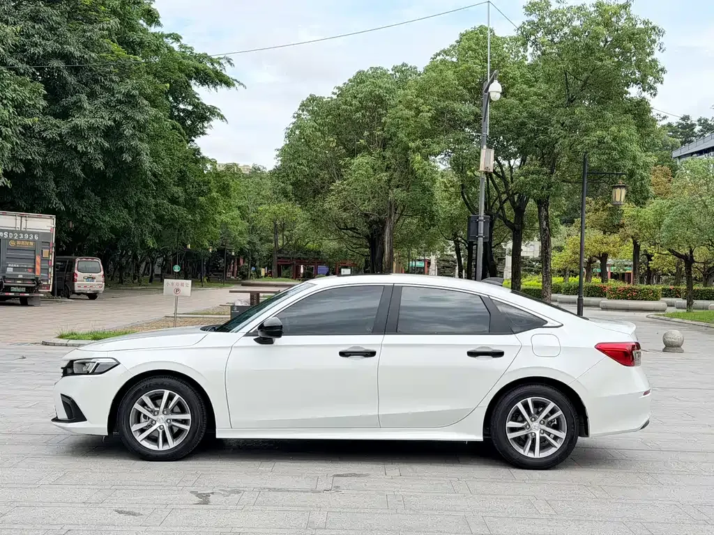 Honda Civic — фото 5