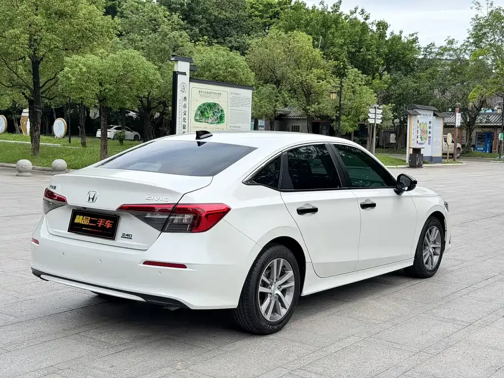 Honda Civic — фото 10