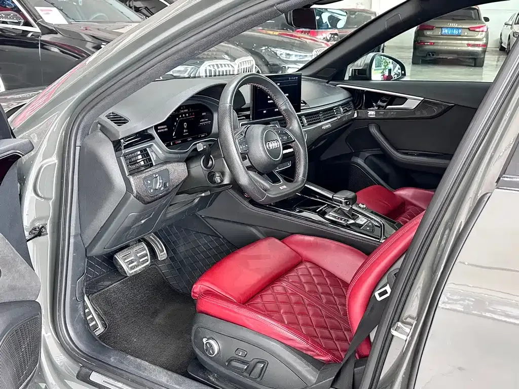 Audi S4 2024 из CN, фото 3