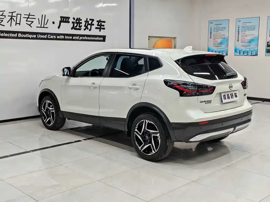 Nissan Qashqai — фото 5