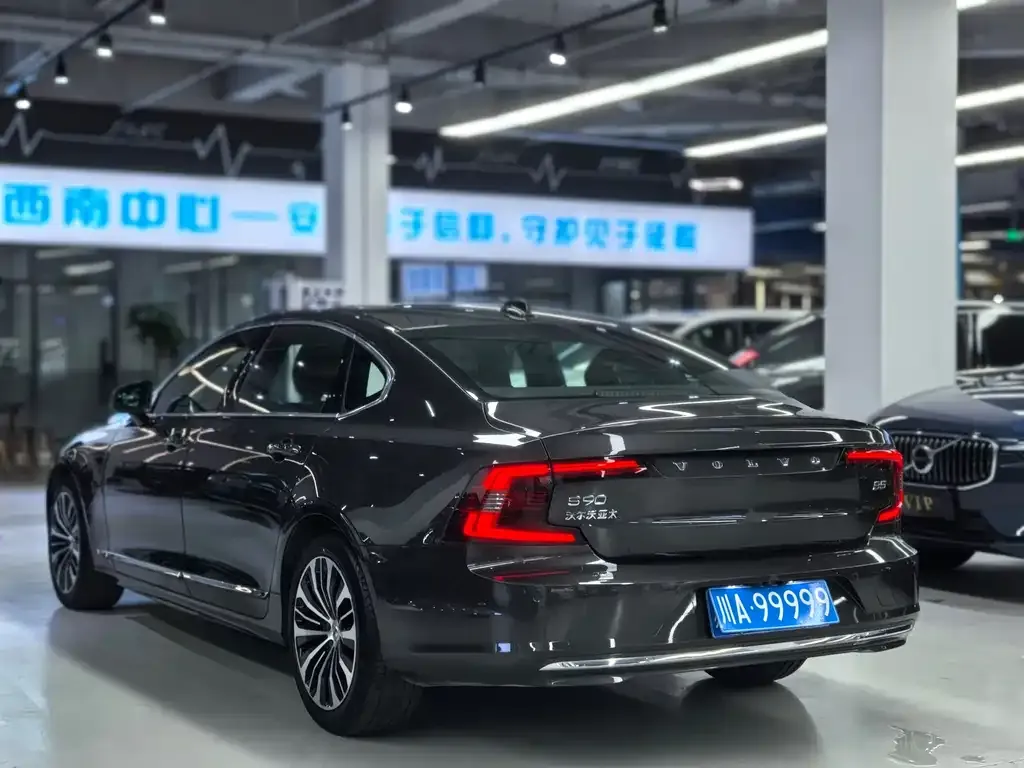 Volvo S90 — фото 6