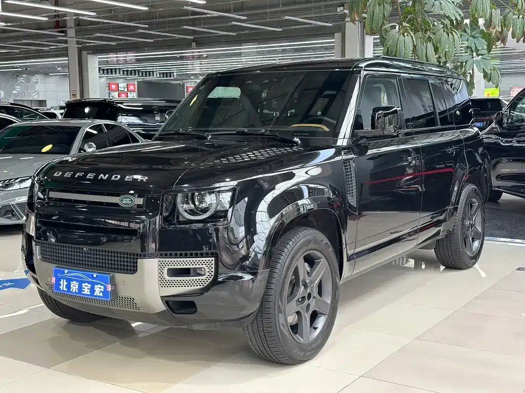 Land Rover Defender — фото 1