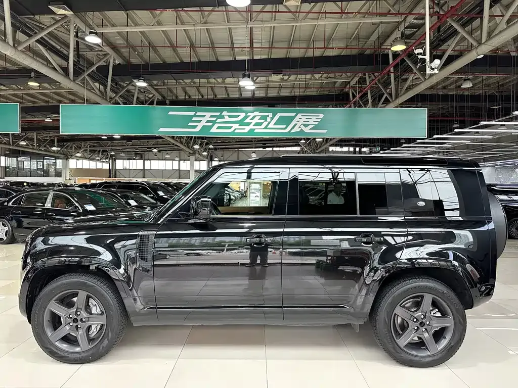 Land Rover Defender — фото 6