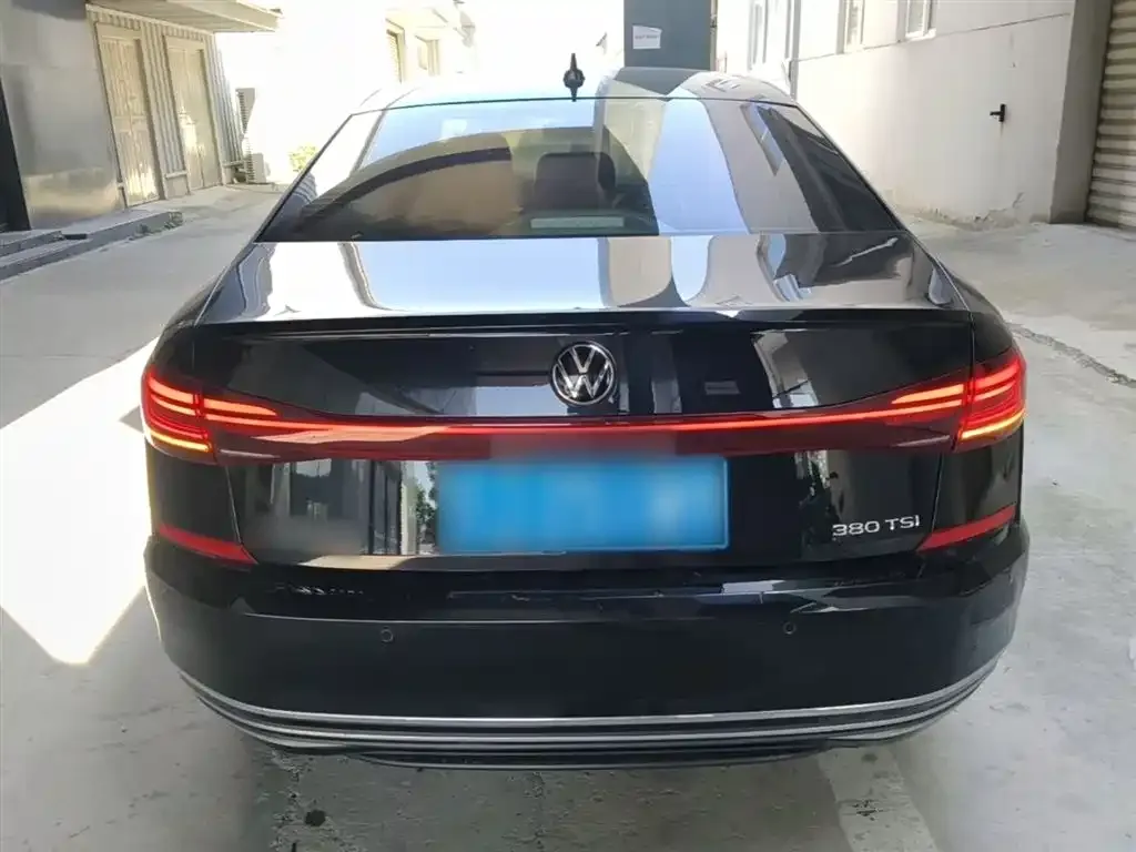 Volkswagen Passat — фото 7