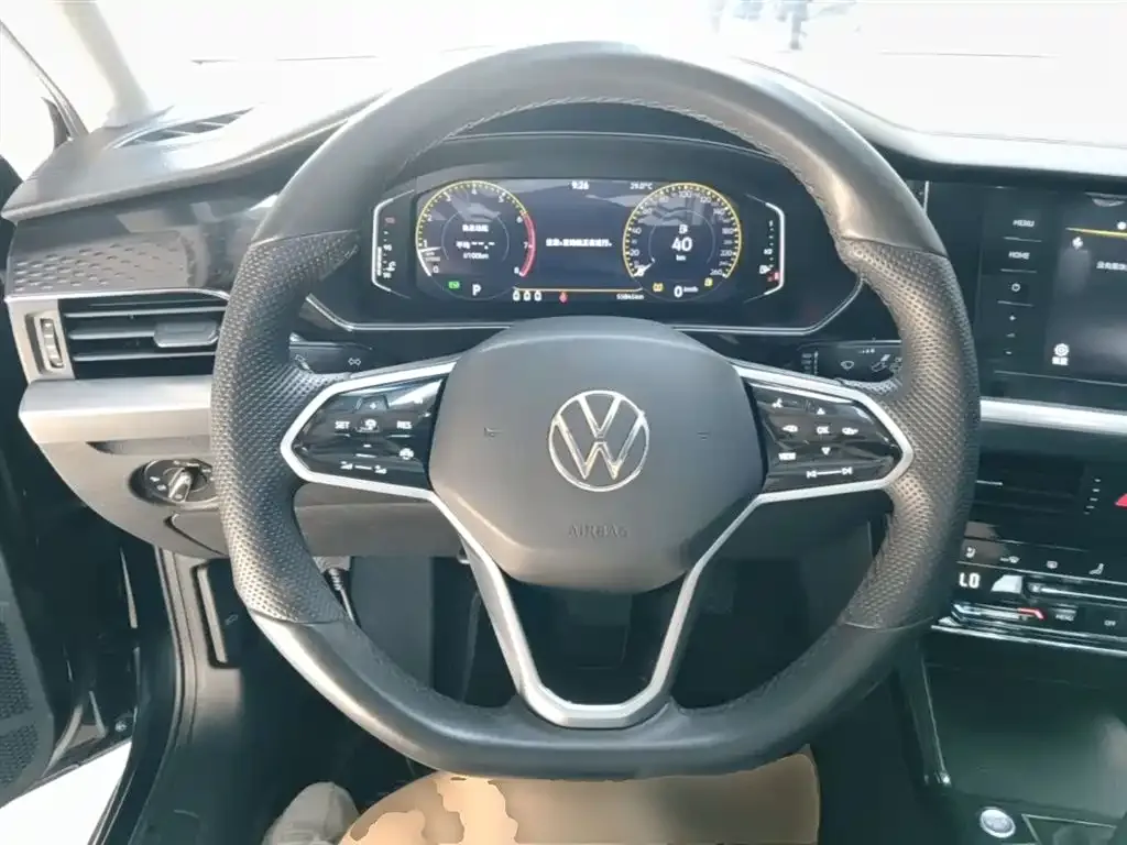 Volkswagen Passat — фото 4