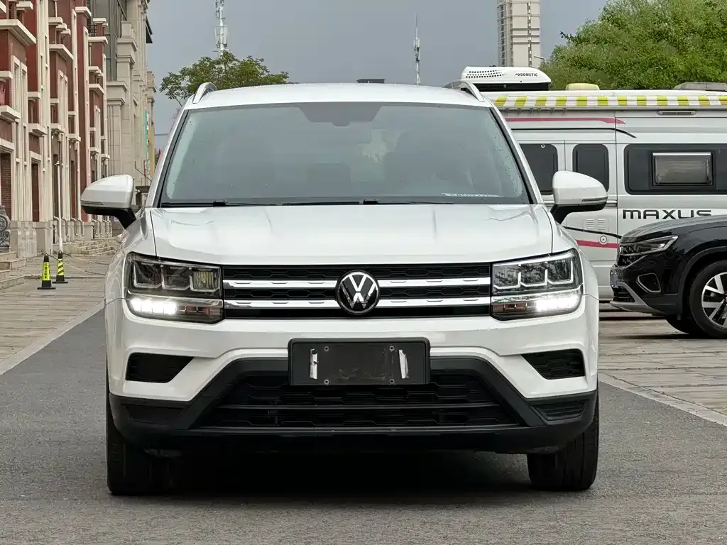 Volkswagen Tharu — фото 2