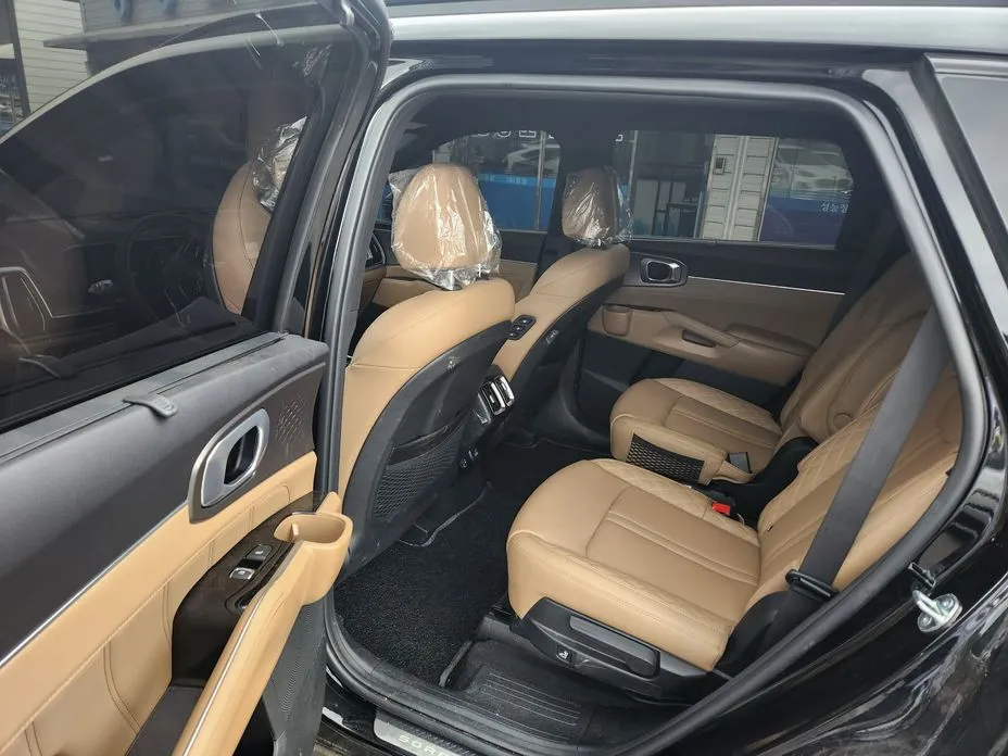 Kia Sorento — фото 9