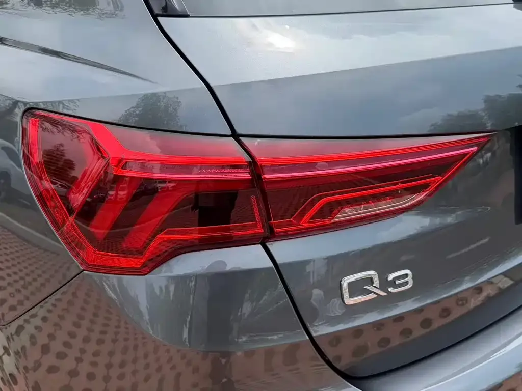 Audi Q3 — фото 4