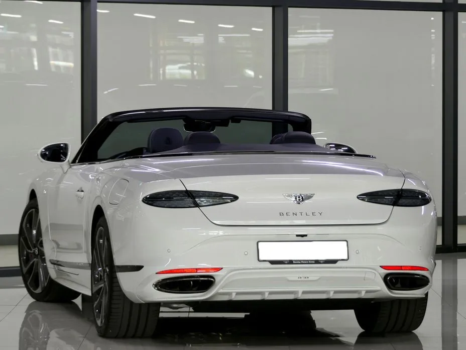 Bentley Continental 2025 из KR, фото 4