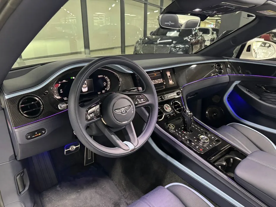 Bentley Continental 2025 из KR, фото 10