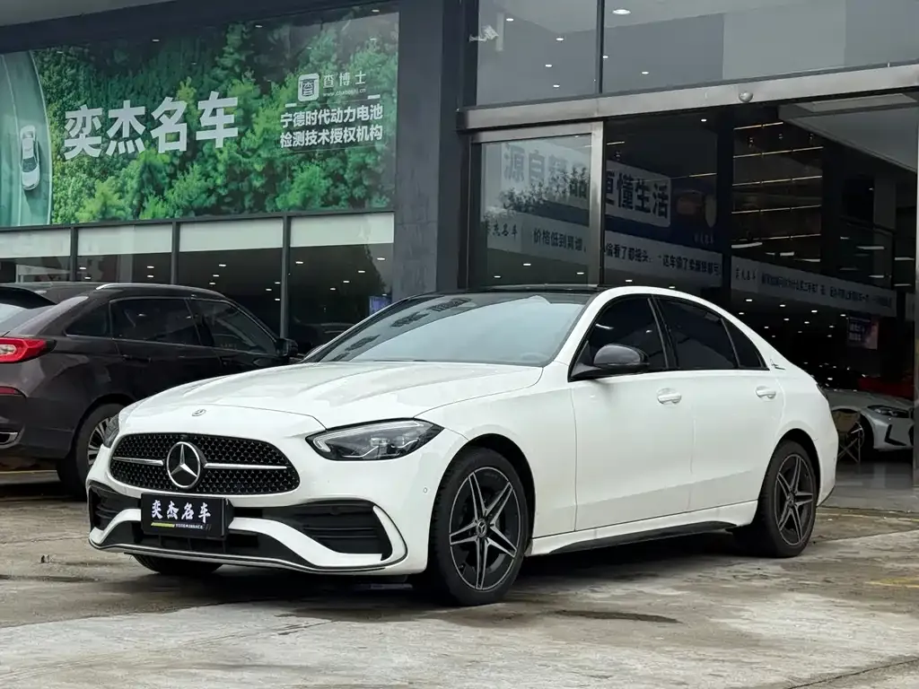 Mercedes-Benz C-Class — фото 1