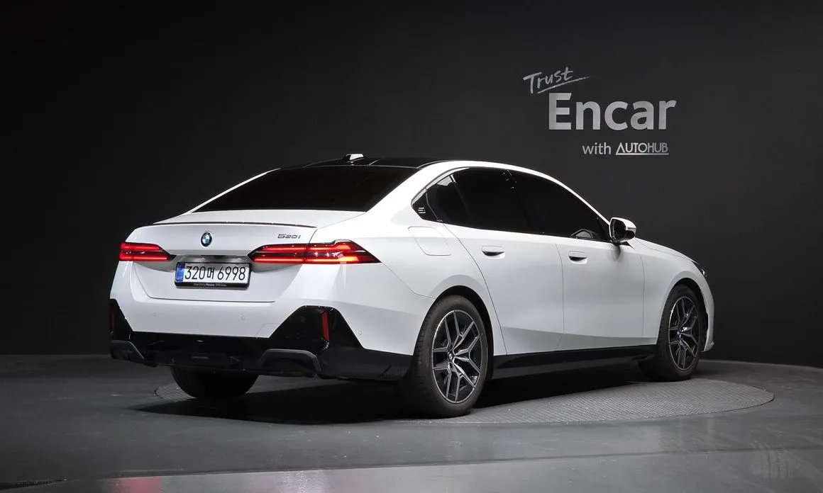 BMW 5-Series 2026 из KR, фото 2