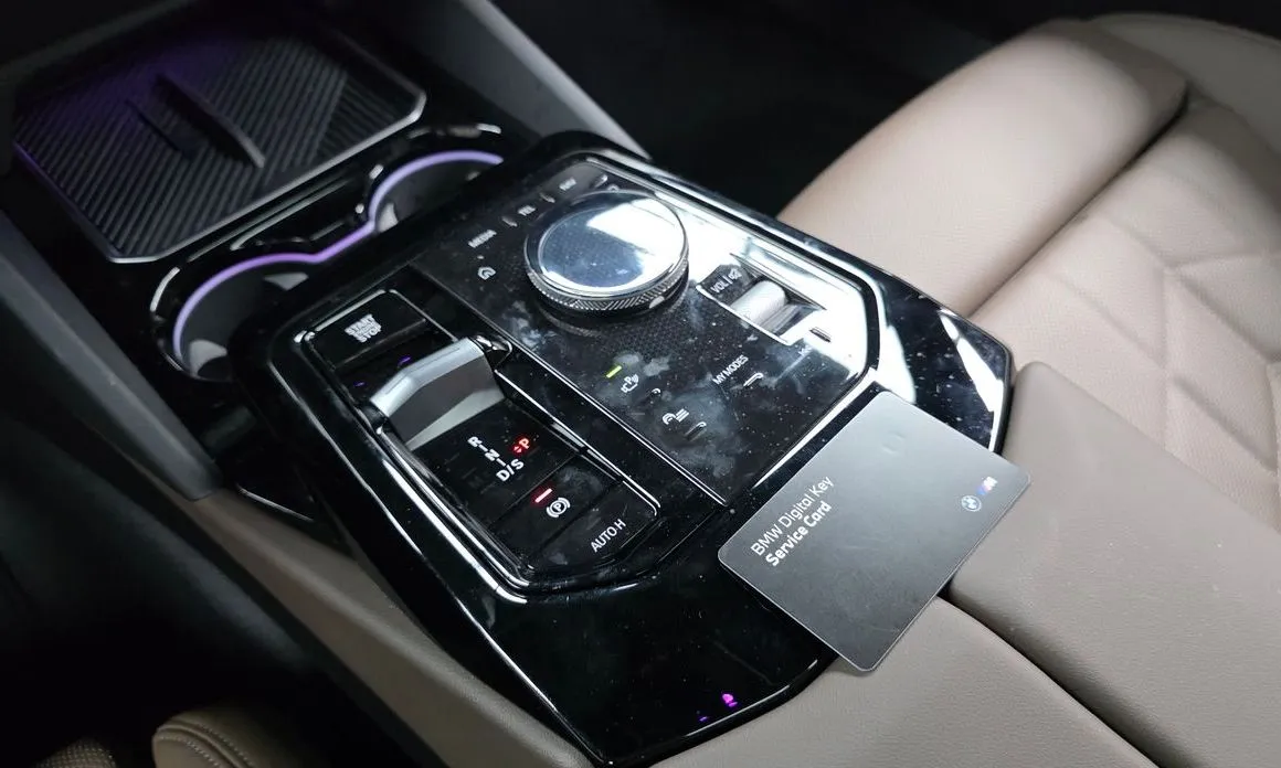 BMW 5-Series 2026 из KR, фото 3