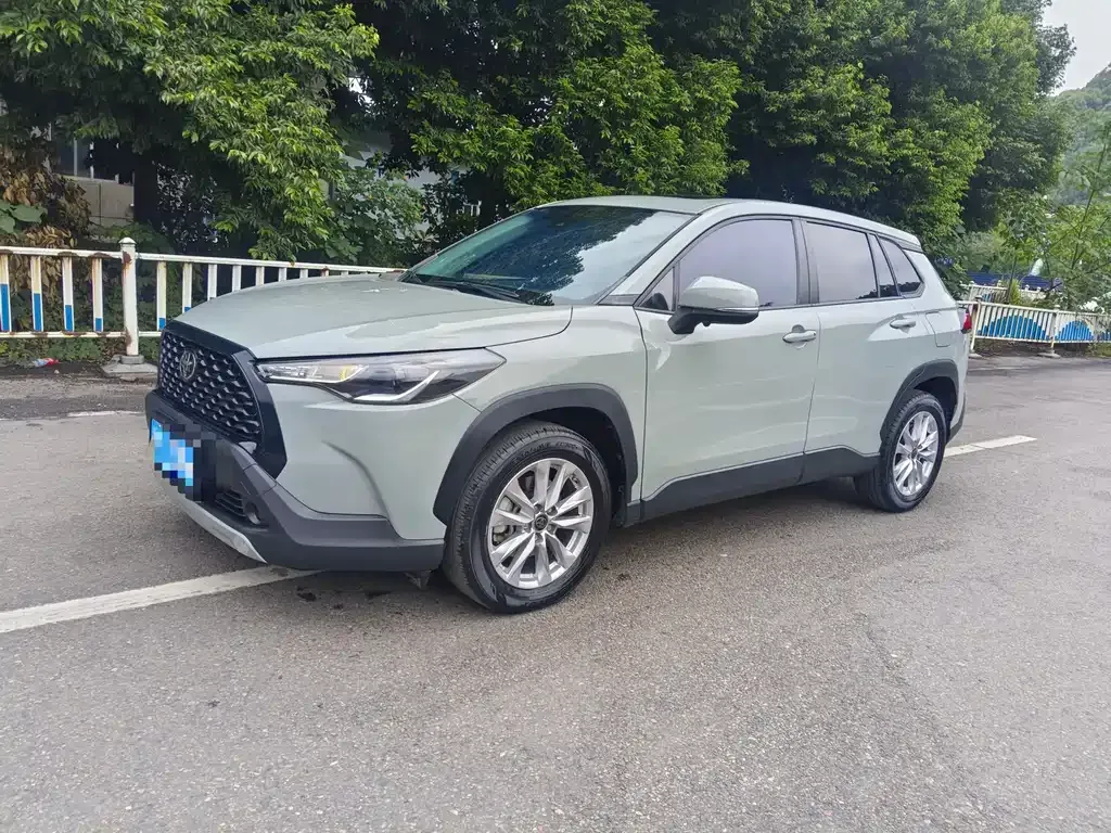 Toyota Corolla Cross — фото 1