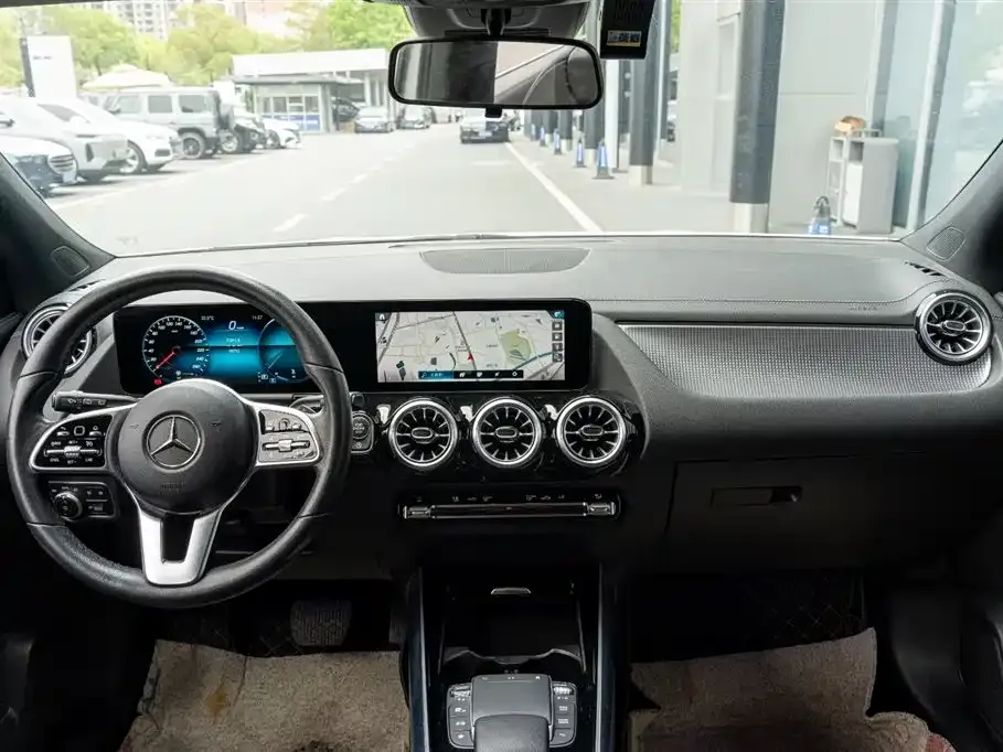 Mercedes-Benz GLA — фото 8