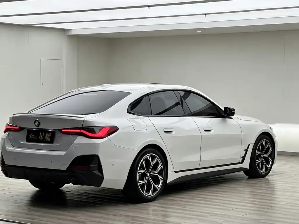 BMW 4 Series 2022 из CN, фото 10