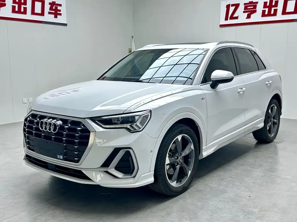 Audi Q3 — фото 1