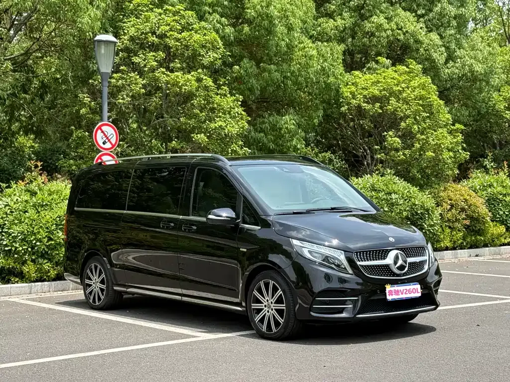 Mercedes-Benz V-Class — фото 9