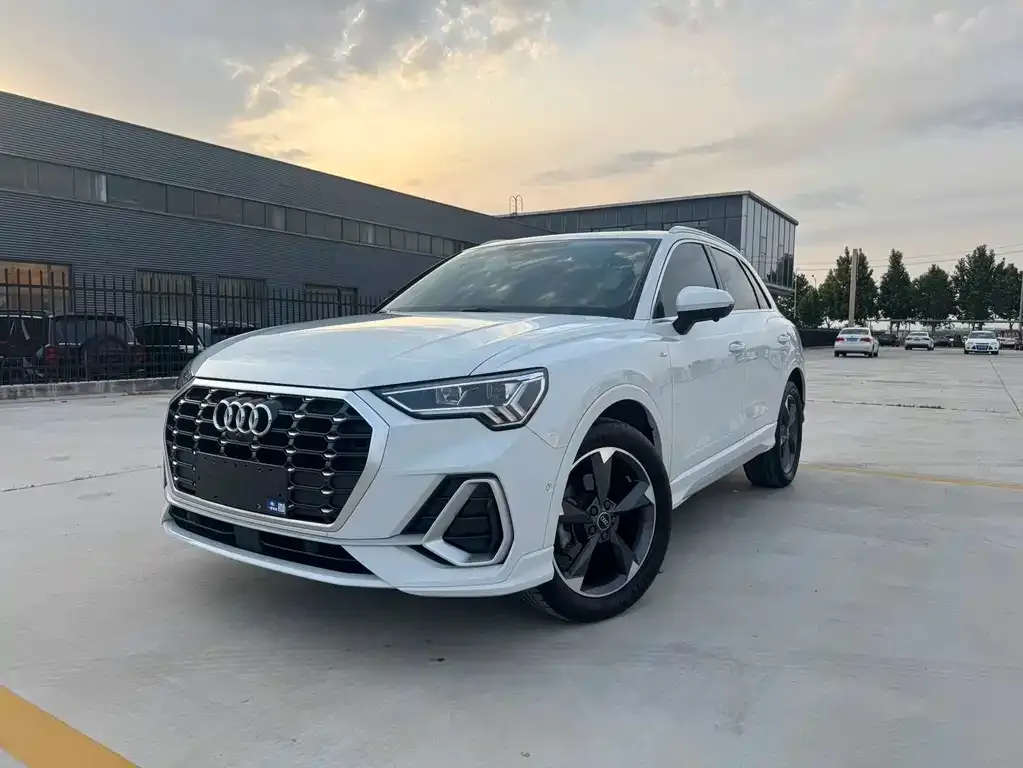 Audi Q3 2022 из CN, фото 1