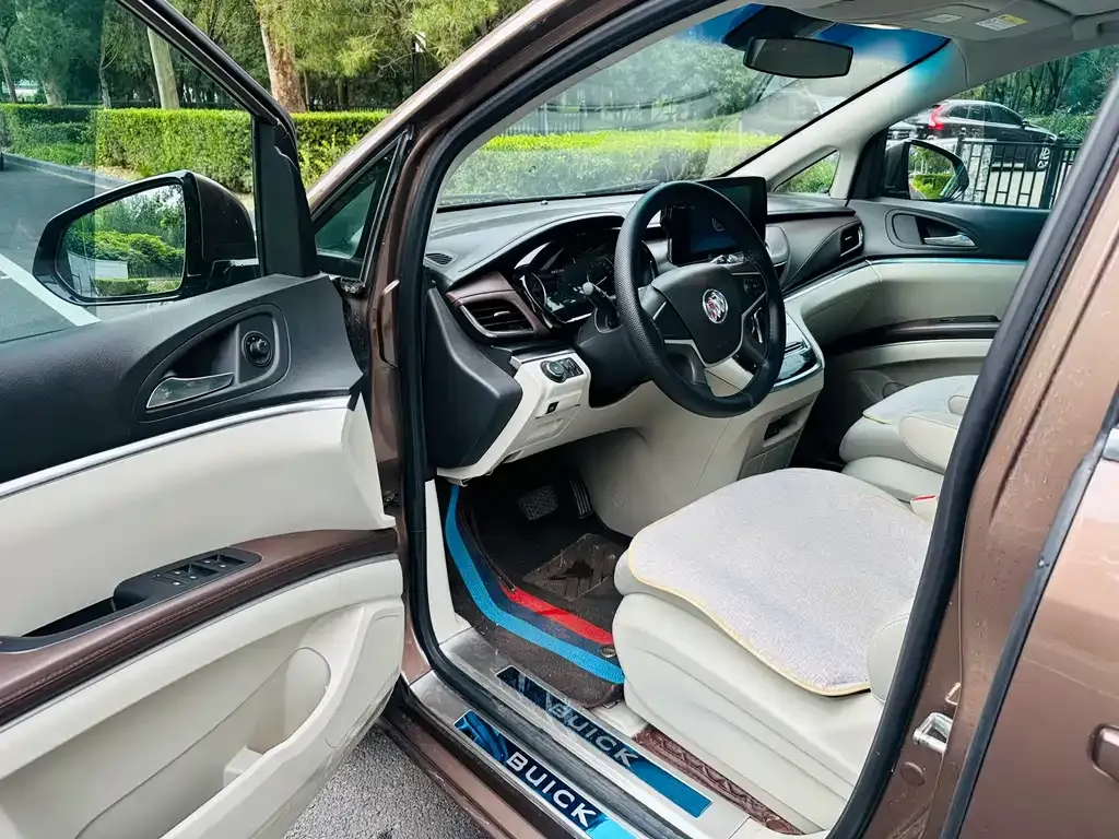 Buick GL8 2021 из CN, фото 4