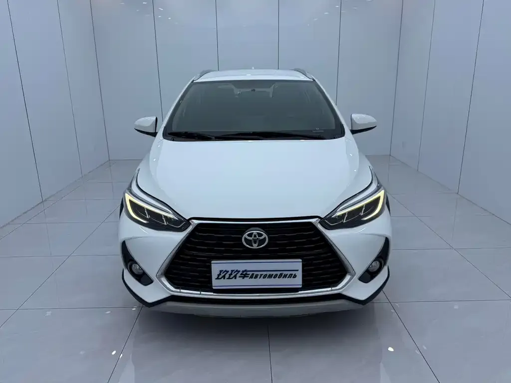 Toyota Yaris L — фото 6