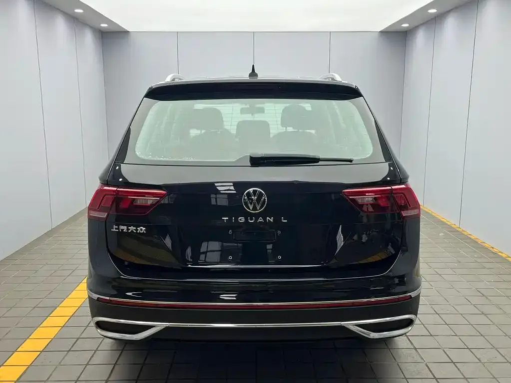 Volkswagen Tiguan L — фото 4