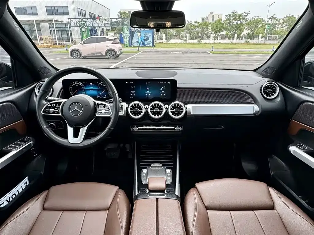 Mercedes-Benz GLB — фото 5