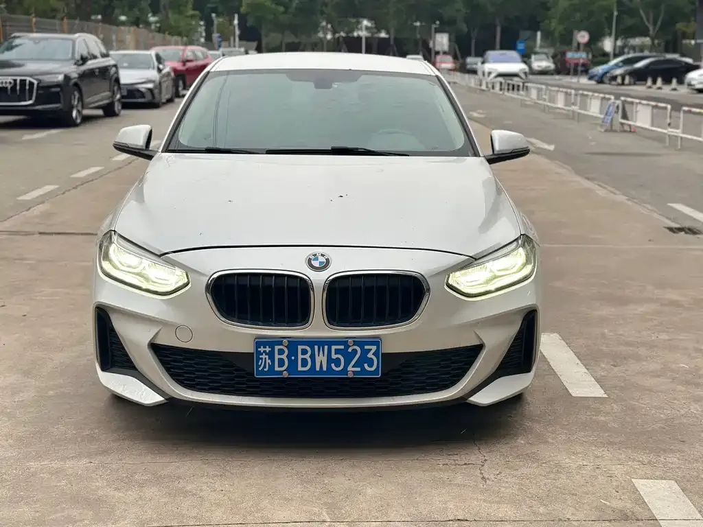 BMW 1 Series 2021 из CN, фото 8
