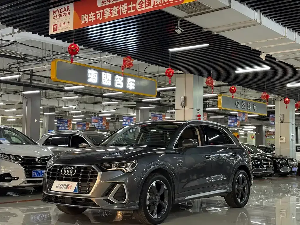Audi Q3 — фото 1