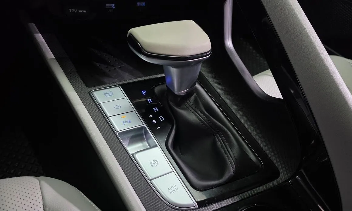 Hyundai AVANTE — фото 6