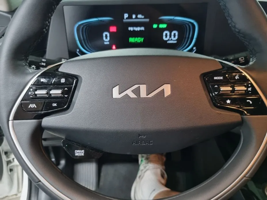 Kia Niro — фото 8