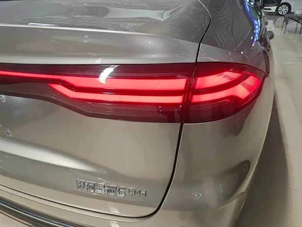 Geely Galaxy Xingyao 6 — фото 2