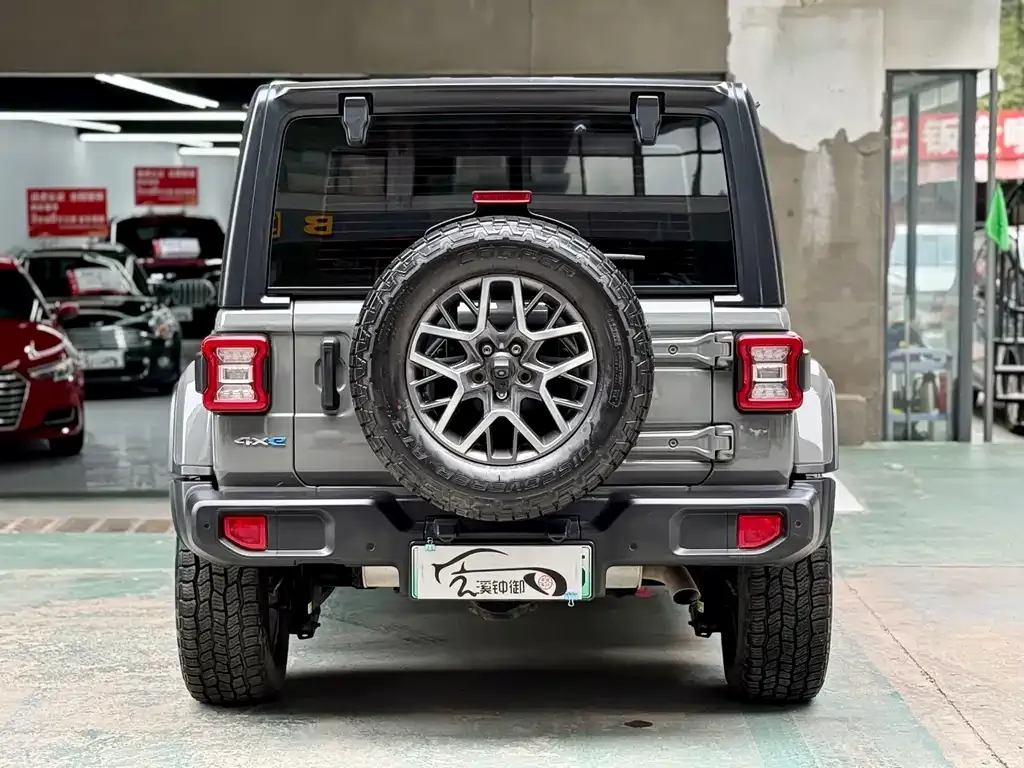 Jeep Wrangler PHEV 2022 из CN, фото 3
