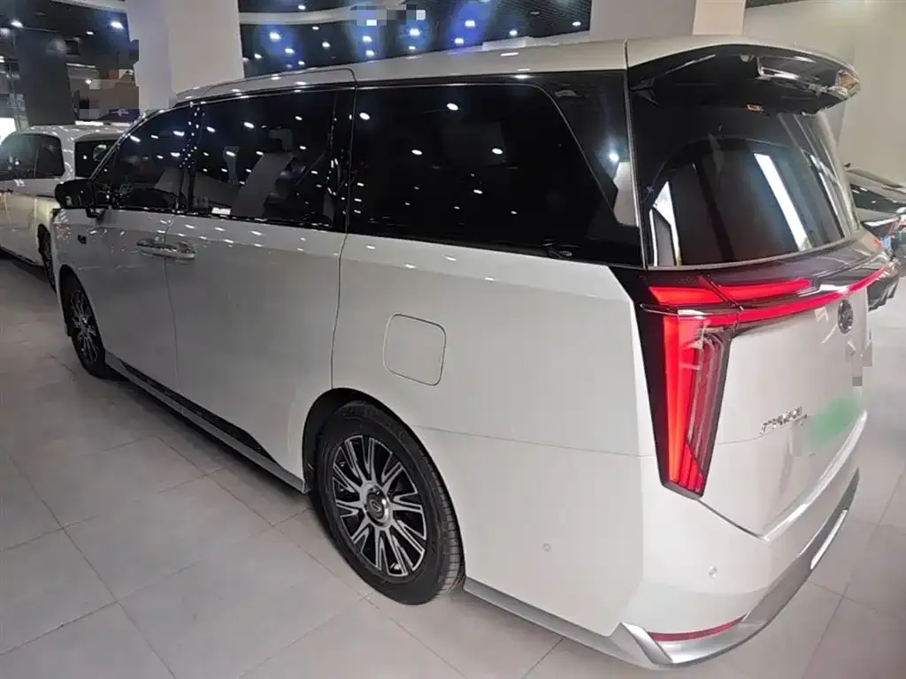 GAC Motor Trumpchi M8 — фото 9