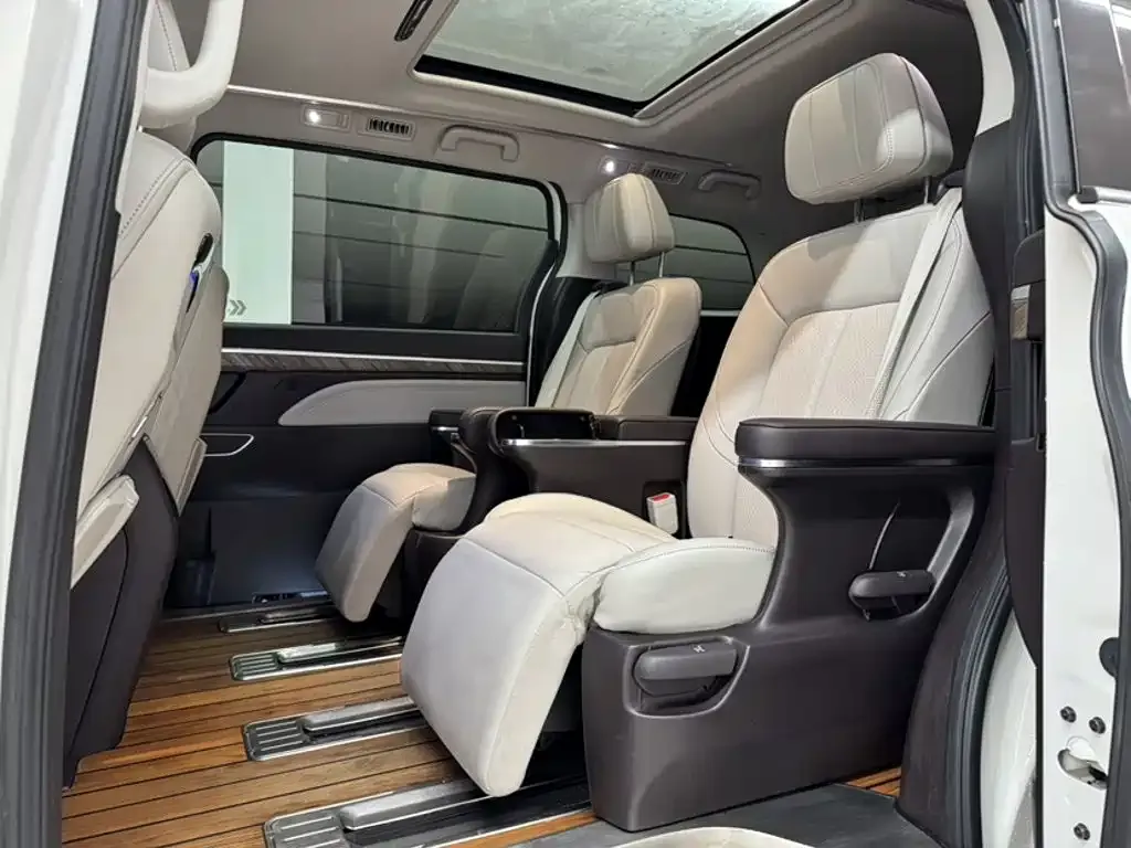 GAC Motor Trumpchi M8 — фото 10