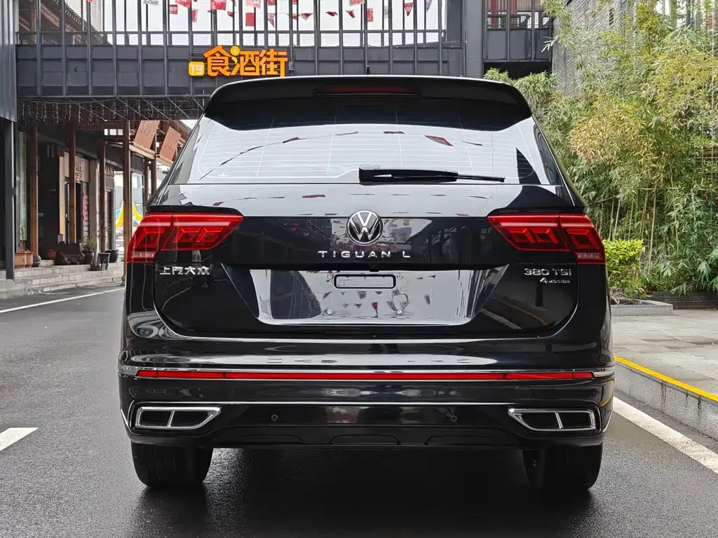 Volkswagen Tiguan L — фото 10