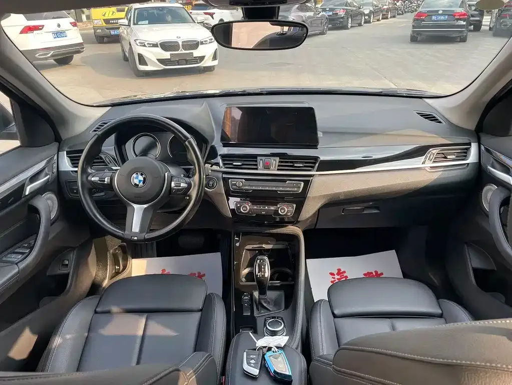 BMW X1 — фото 10
