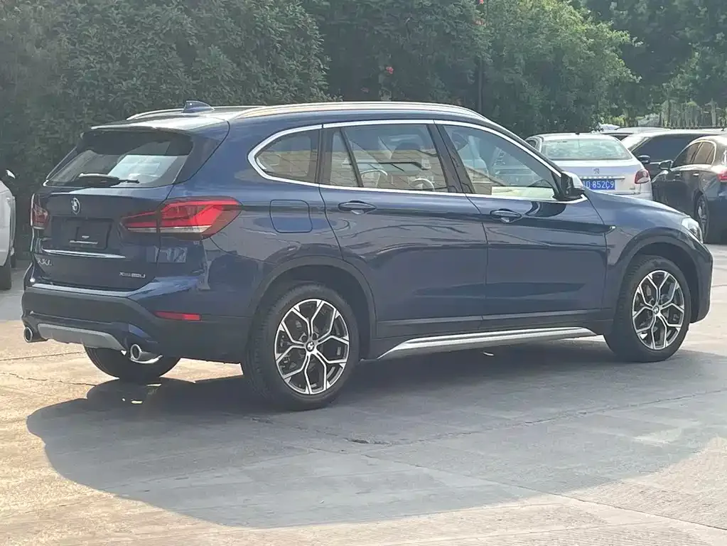 BMW X1 — фото 9