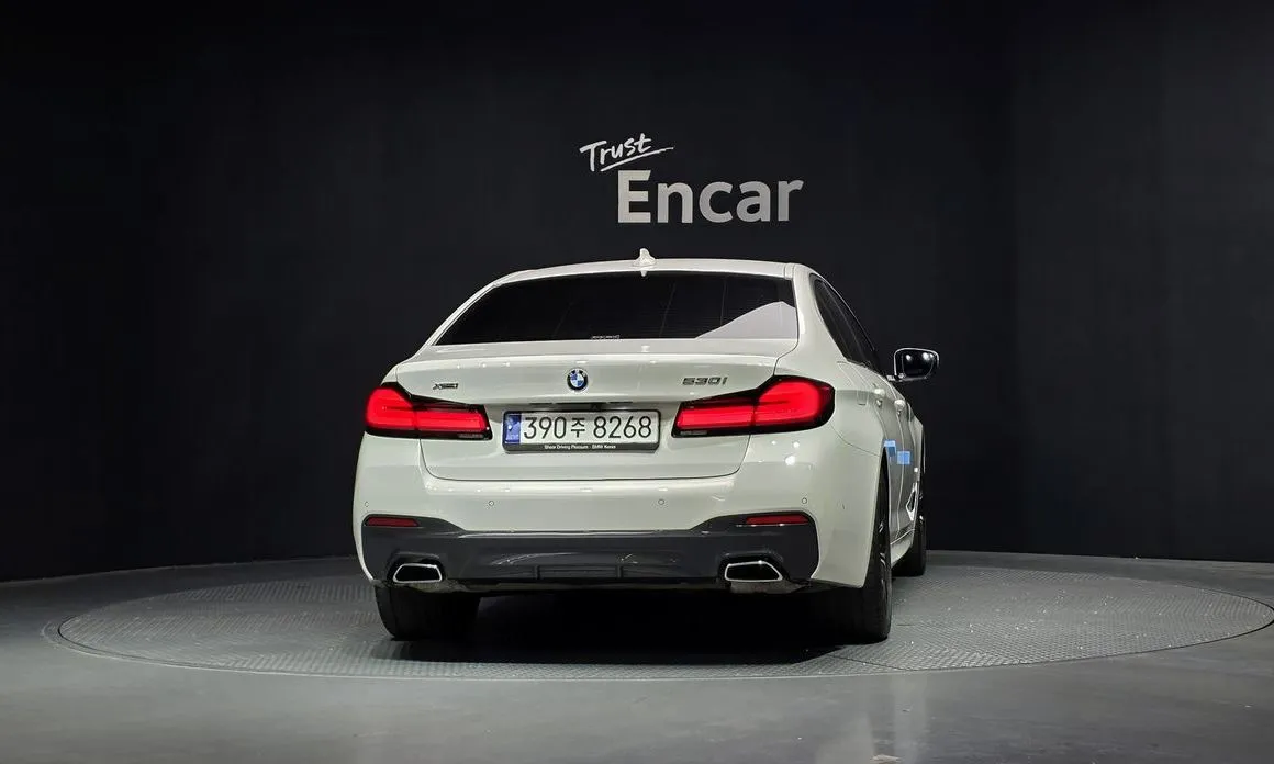 BMW 5-Series 2023 из KR, фото 3