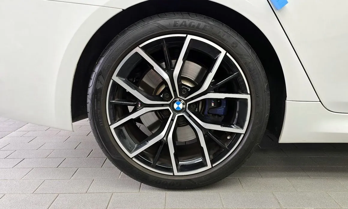 BMW 5-Series 2023 из KR, фото 5