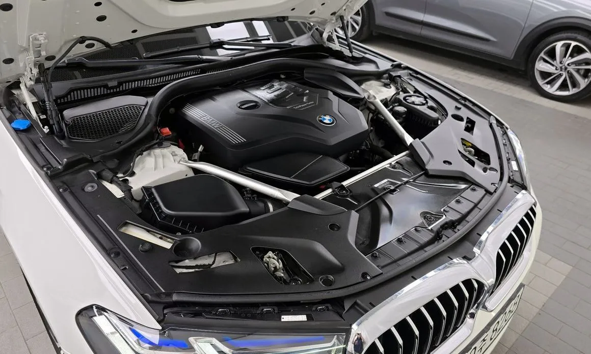 BMW 5-Series 2023 из KR, фото 10
